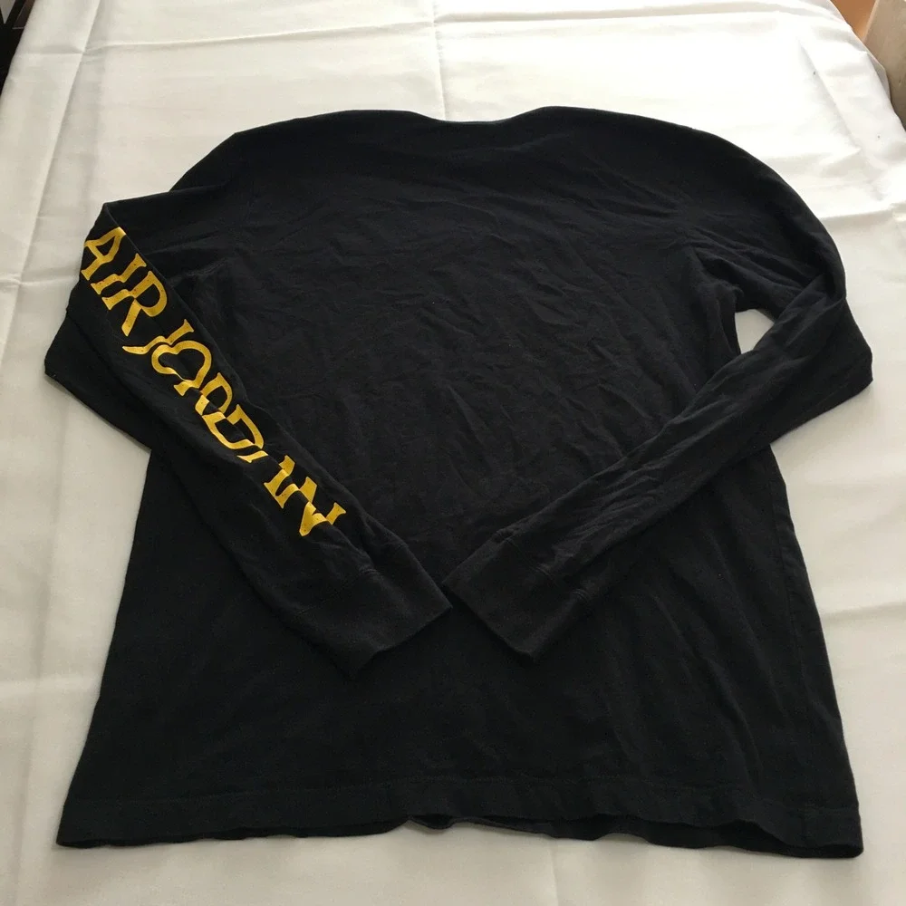 Nike Air Jordan Long Sleeve T-Shirt Mens Medium Black Graphic Sleeve Print